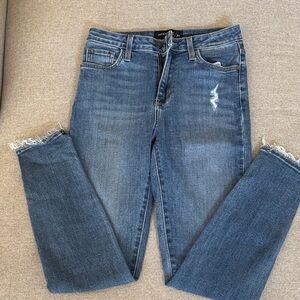 Just Black Blue Ankle Jeans with Distressed Hem